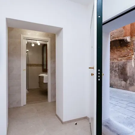 Prince Apartments Venice Exterior photo