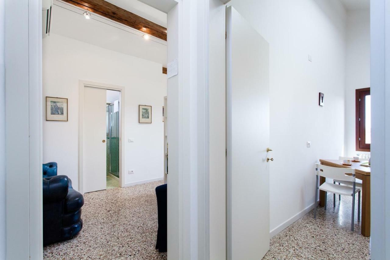 Prince Apartments *